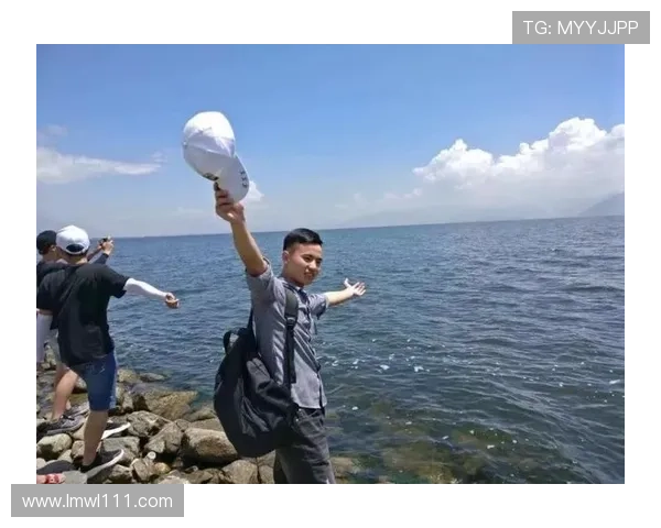 刘强专访:从羽毛球小将到职业选手的成长与坚持之路 刘强专访:从羽毛球小将到职业选手的成长与坚持之路