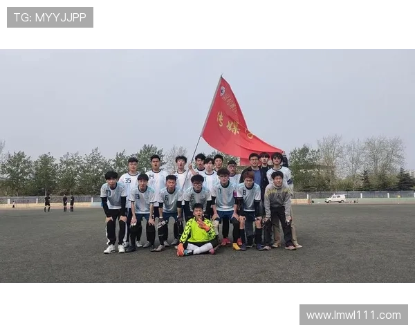 广州足球队的拼搏之路在世锦赛上的辉煌历程与奋斗精神 广州足球队的拼搏之路在世锦赛上的辉煌历程与奋斗精神