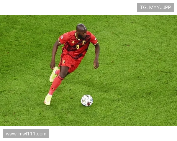 比俐时足球明星的成长之路与辉煌成就全景回顾