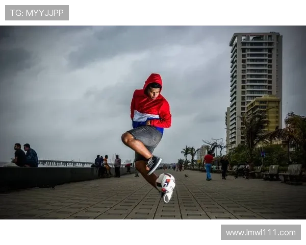 足球明星花式足球赛前精彩瞬间回顾与期待展望